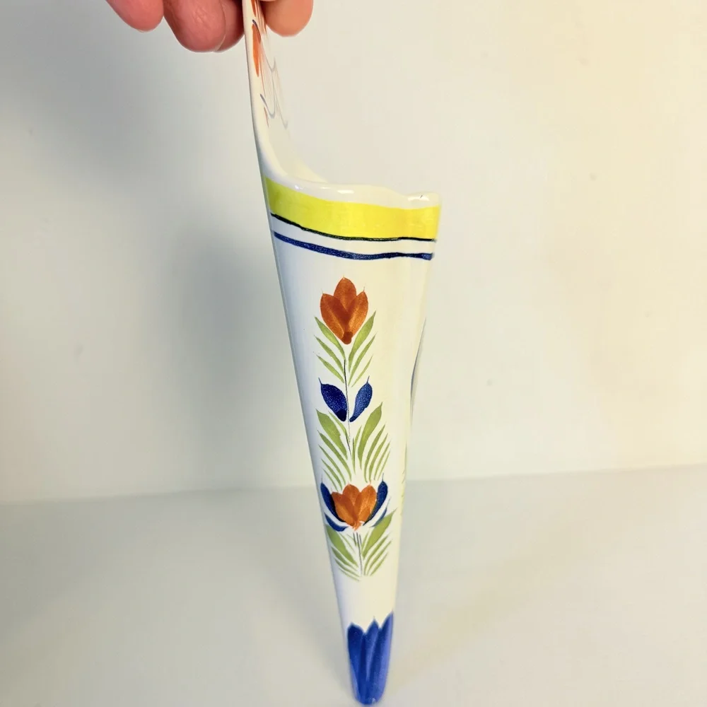Henriot Quimper France Cone Shape Rooster Floral Hand Painted Wall Pocket 4.5in